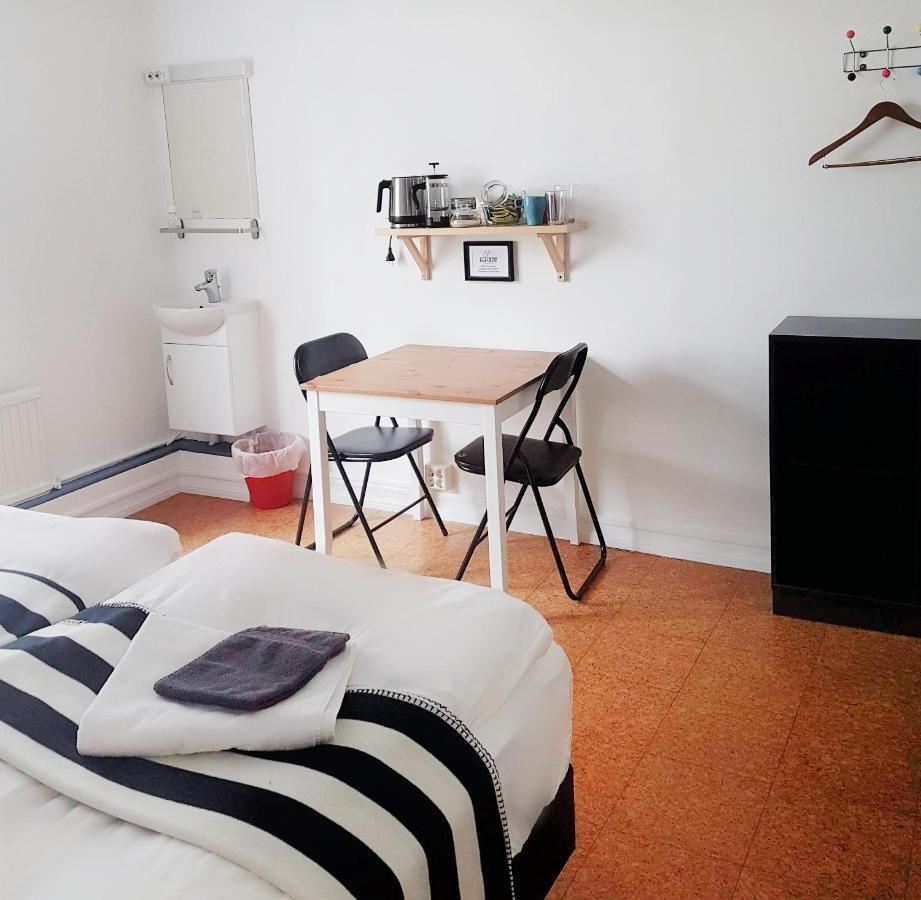 Refurinn Reykjavik Guesthouse Экстерьер фото