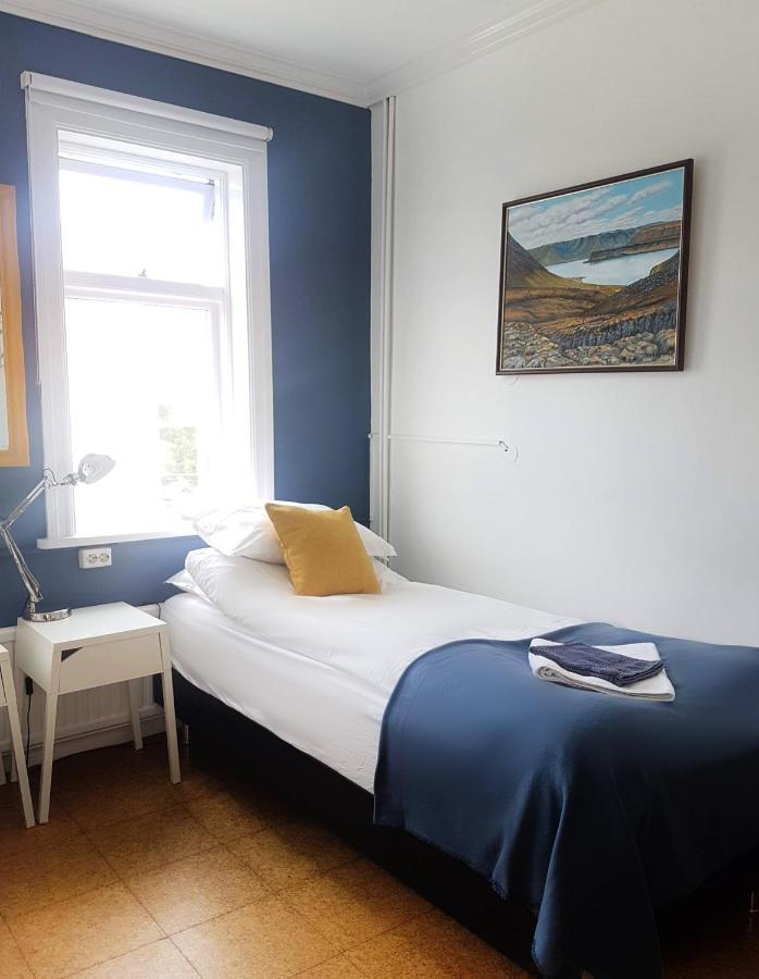 Refurinn Reykjavik Guesthouse Экстерьер фото
